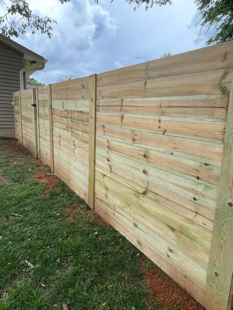 Horizontal Privacy fence