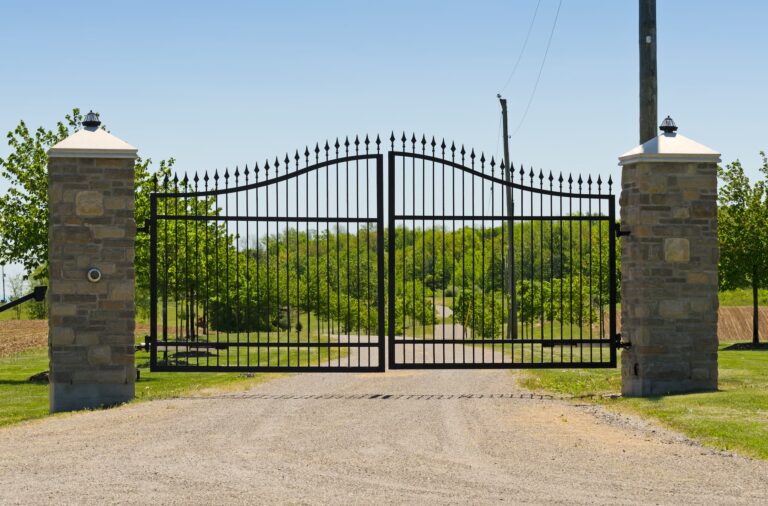 metal gate